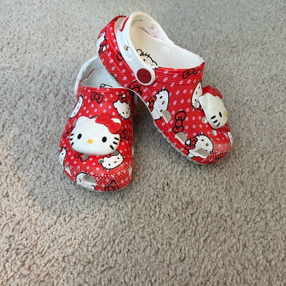 Sanrio Hello Kitty Kids Slippers - Red and White - Picture 8 of 12